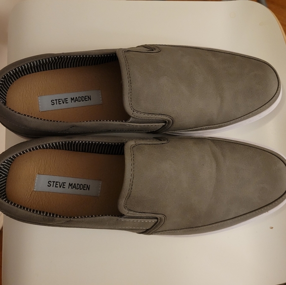 Steve Madden Grey Suede Slip on Loafers - Picture 3 of 3